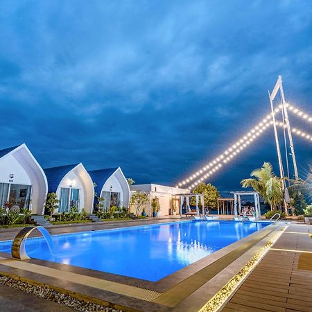 Jasmine River Front Hotel Kampot Exterior photo