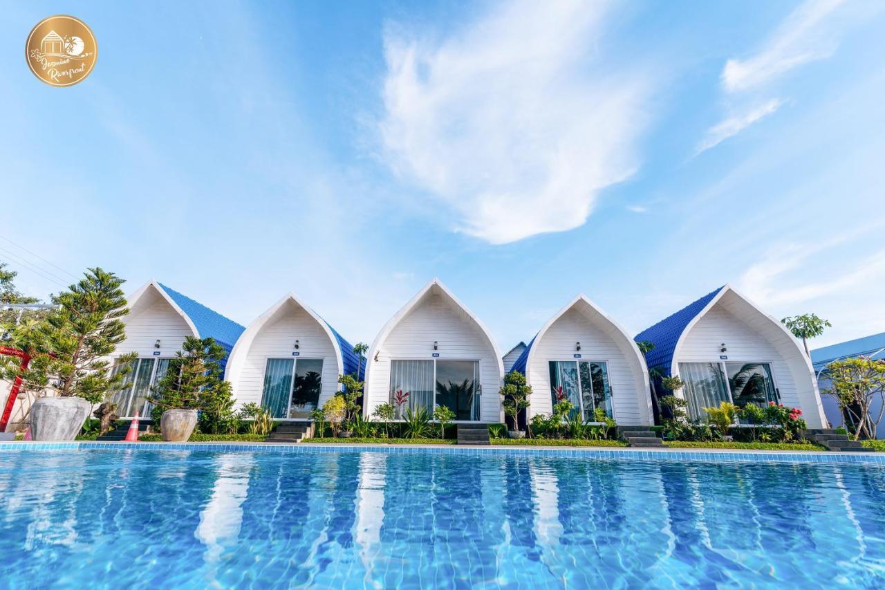 Jasmine River Front Hotel Kampot Exterior photo
